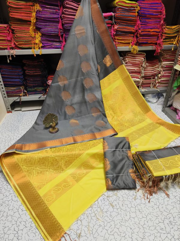 Premium Kanjivaram Jacquard Soft Silk Saree | Rich Pallu & Designer Putta Work-0020