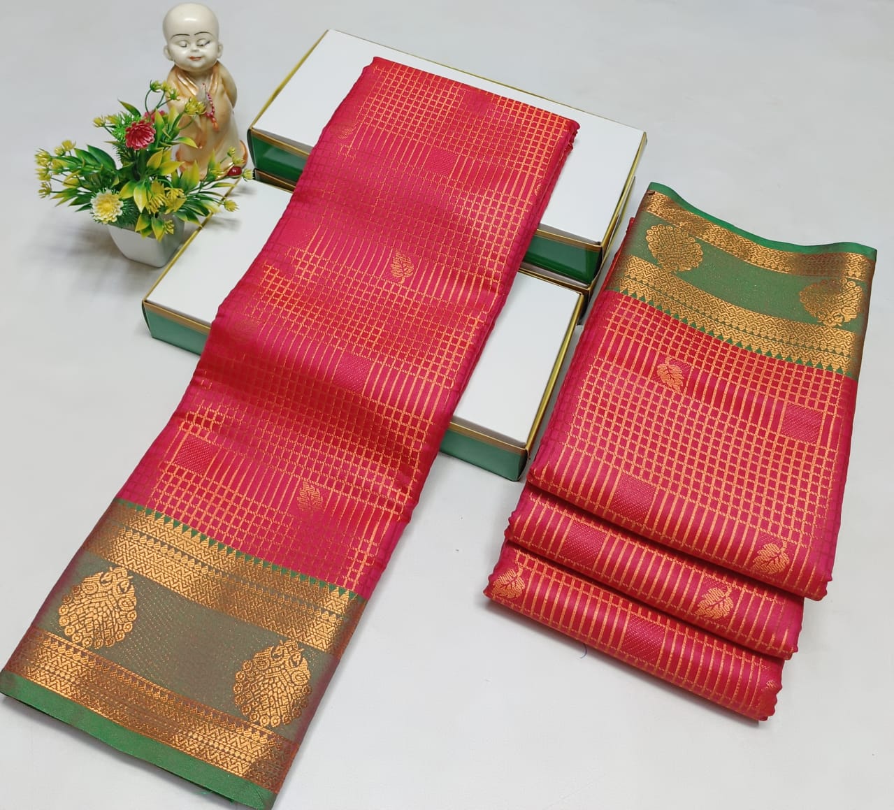 Elegant Semi Soft Silk Saree | Stunning Contrast Pallu | Budget-Friendly Gift Saree-0013