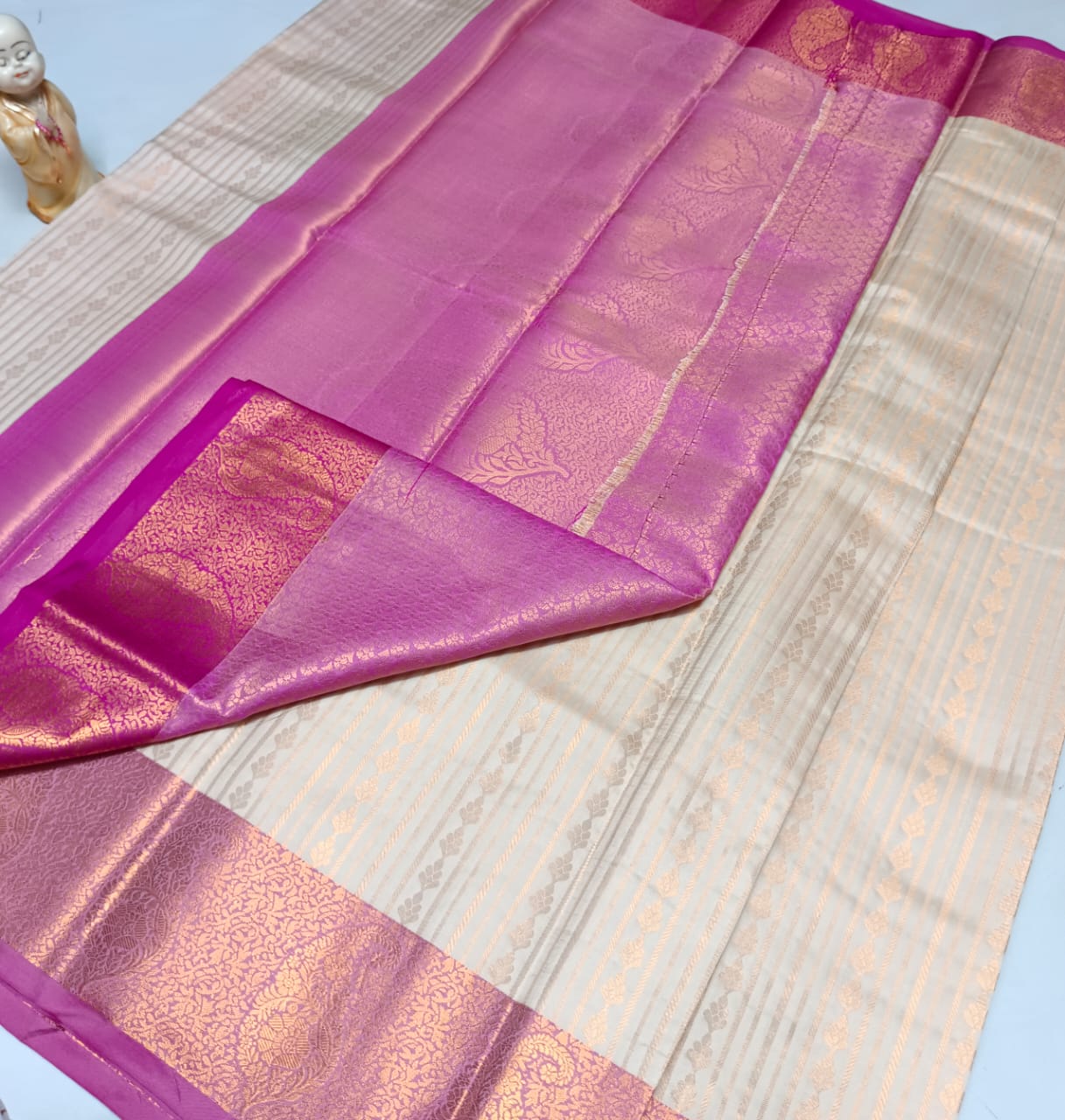 Elegant Semi Soft Silk Saree | Stunning Contrast Pallu | Budget-Friendly Gift Saree-0017