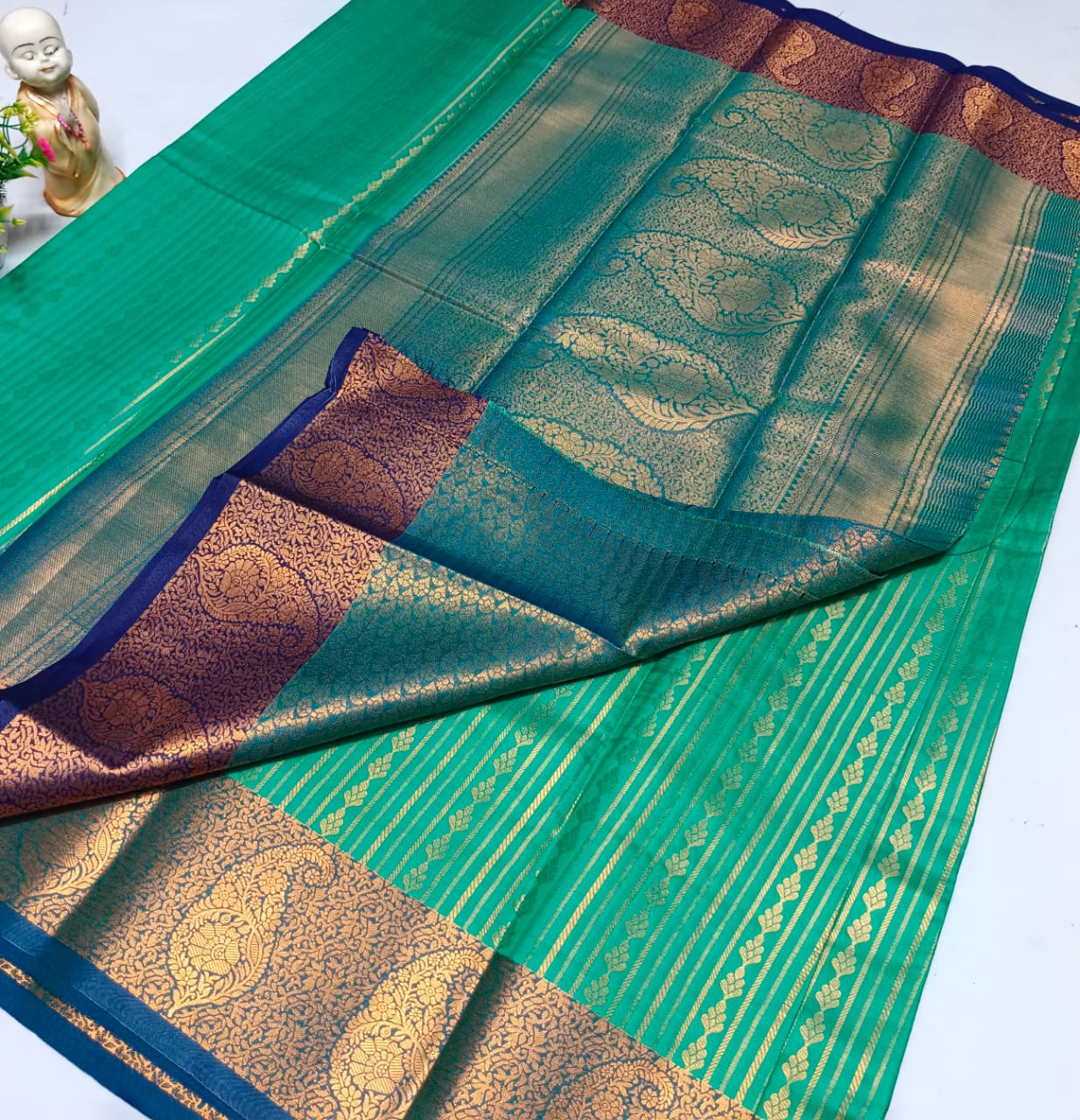 Elegant Semi Soft Silk Saree | Stunning Contrast Pallu | Budget-Friendly Gift Saree-0020